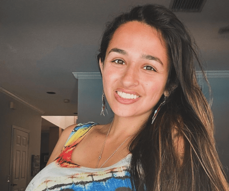 Jazz Jennings in Workout Gear Shows off Weight Loss as a "Mermaid"