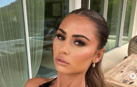 Love Island's Lola Deluca in Two-Piece Workout Gear Shares a Selfie