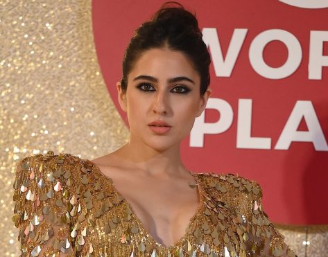 Sara Ali Khan In Workout Gear Has "A Piece of Peace" on Vacation