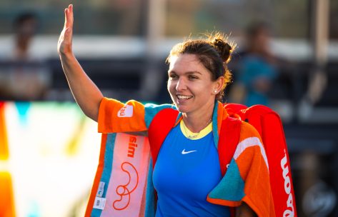 Simona Halep in Workout Gear is "Feeling Grateful"