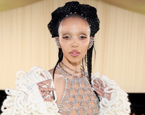 FKA Twigs in Workout Gear Shares "Amazing" Rehearsal