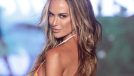 Jena Sims Koepka in Two-Piece Workout Gear Shares "Core Workout"