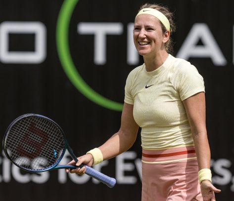 Victoria Azarenka in Workout Gear Warms Up in Roma