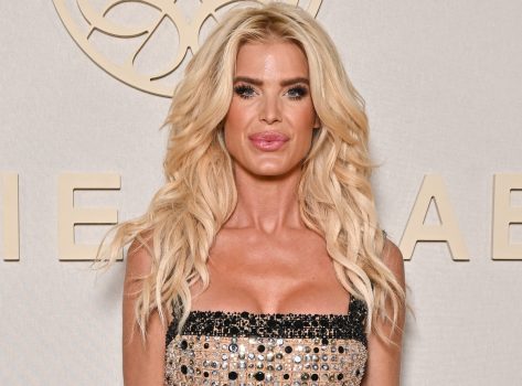 Victoria Silvstedt in Two-Piece Workout Gear Shares "Monday Motivation"