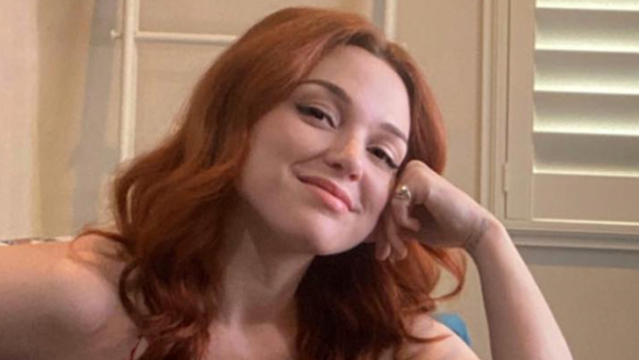 Jennifer Stone
