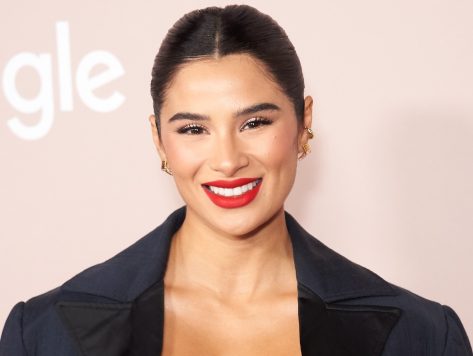 Diane Guerrero in Two-Piece Workout Gear Says "Thank You God for My Community"