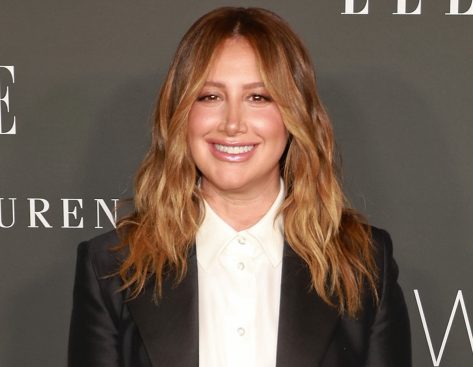 Ashley Tisdale in Workout Gear Shows Off "Plump Lips" While Pregnant