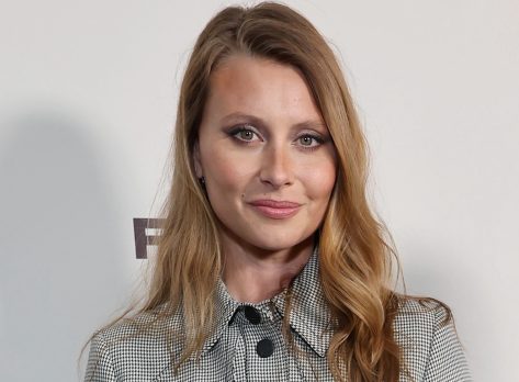 Aly Michalka in Two-Piece Workout Gear is "Starting Up Workouts Again"