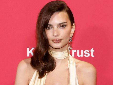 Emily Ratajkowski Struts in Revealing Top, Claps Back at Heckler