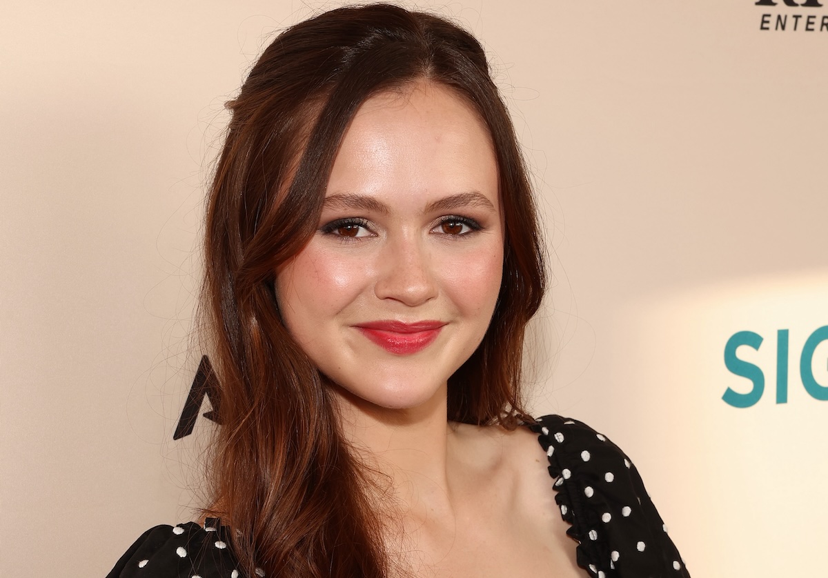 Olivia Sanabia in Two-Piece Workout Gear is "A Little Bit Obsessed With ...