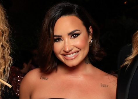 Demi Lovato in Two-Piece Workout Gear Shares a Bathroom Selfie