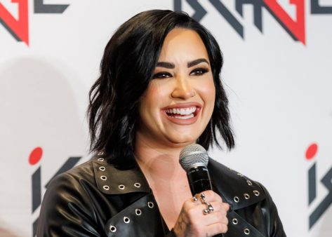 Superstar Demi Lovato in Workout Gear Enjoys Solidecore Class