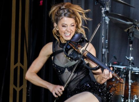 Violinist Lindsey Stirling Lindsey Stirling in Two-Piece Workout Gear "Learns This Choreo"