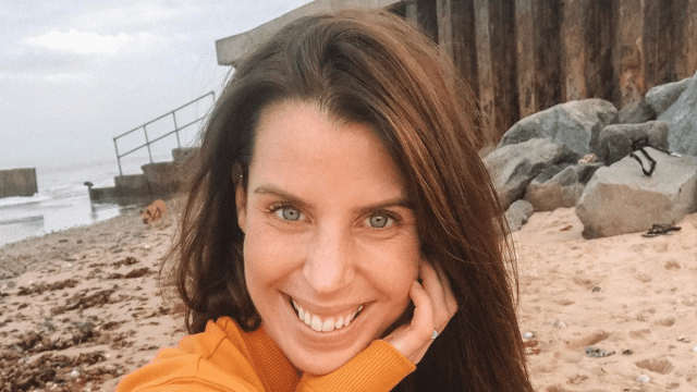 Carly Rowena