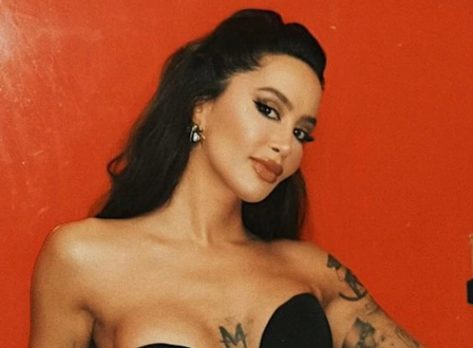 Dafina Zeqiri in Two-Piece Workout Gear Shares a Special Selfie