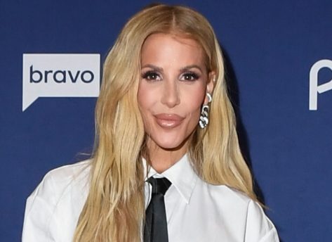Million Dollar Listing Los Angeles Star Tracy Tutor in Two-Piece Workout Gear Says “Put in the Hours”