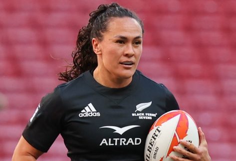Rugby Star Portia Woodman in Two-Piece Workout Gear is “Home”
