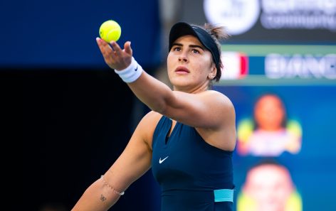 Tennis Beauty Bianca Andreescu in Two-Piece Workout Gear is “Looking Forward to China”