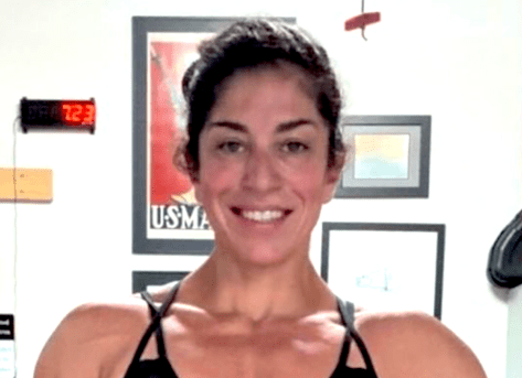 Bodybuilder Gillian Ward in Two-Piece Workout Gear Shares "30 Chin Ups"