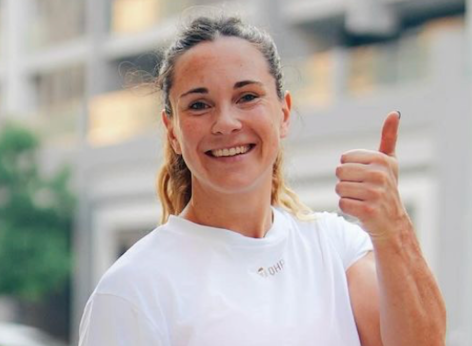 CrossFit Athlete Jamie Simmonds in Two-Piece Workout Gear is “Ready to Work”