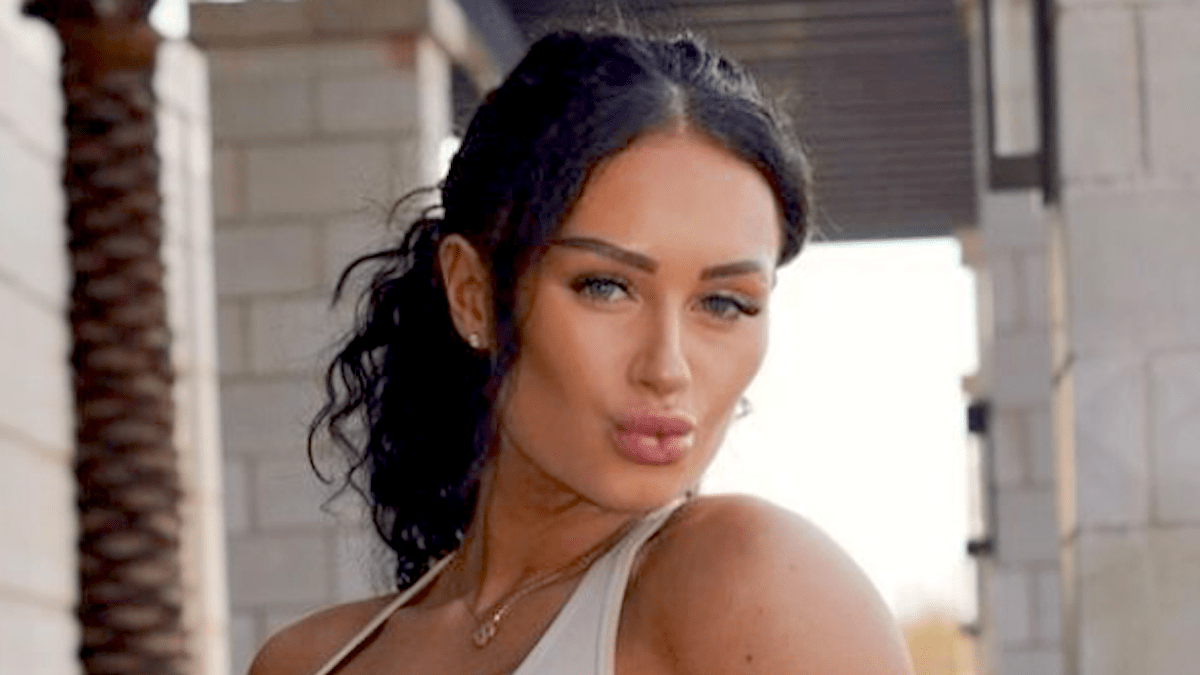 Bodybuilder Jennifer Dorie in Two-Piece Workout Gear Rocks