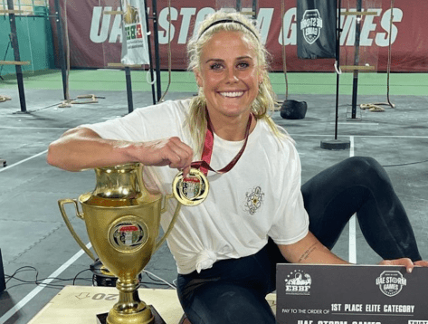 CrossFit Athlete Sara Sigmundsdottir in Two-Piece Workout Gear is “Unique”