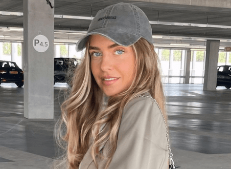 Fitness Influencer Sophie van Oostenbrugge in Two-Piece Workout Gear Shares "What I Ate Today"