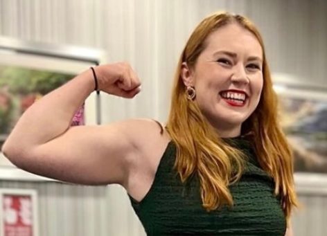 Powerlifter Chloe Brennan in Two-Piece Workout Gear is "So Proud of Myself"