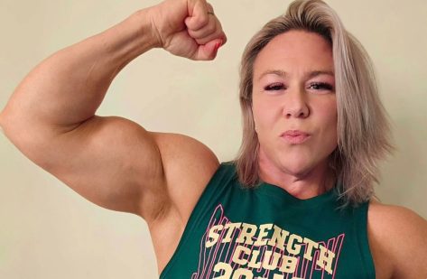 Strongwoman Donna Moore in Two-Piece Workout Gear Does “Powerstairs”