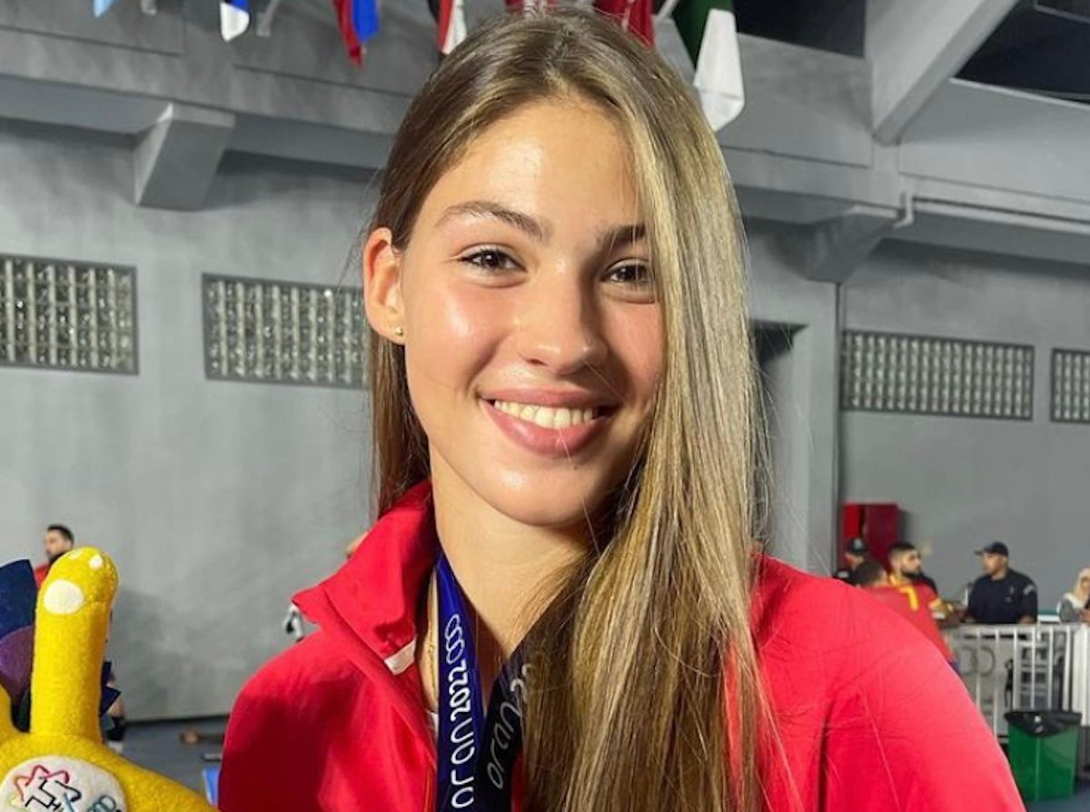Volleyball Star Hena Kurtagić in Two-Piece Workout Gear Has a