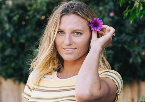 American Surfer Lakey Peterson in Two-Piece Workout Gear Shares "Beautiful Pics"