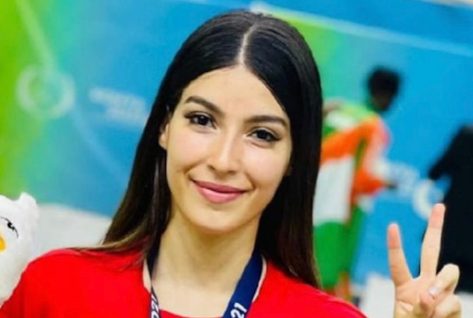 Taekwondo Stunner Oumaima El-Bouchti in Two-Piece Workout Gear Has "Amazing Session"