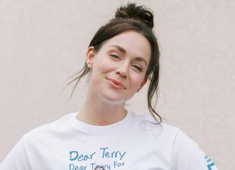 Ice Dancer Tessa Virtue in Two-Piece Workout Gear Has "First Workout Back"