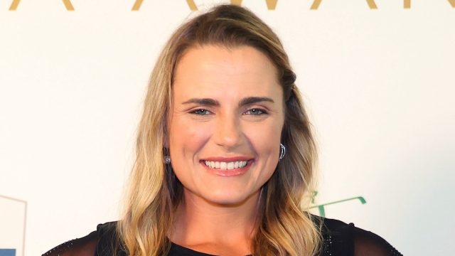 Golf Pro Lexi Thompson in Two-Piece Workout Gear Says "Feel Your Strongest"