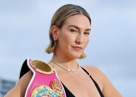 Boxer Mikaela Mayer in Two-Piece Workout Gear "Loved the Lime Green"