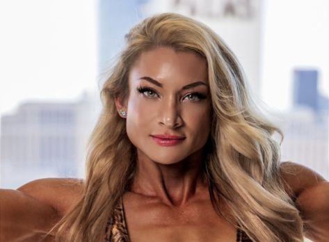 Bodybuilder Wendy Fortino in Two-Piece Workout Gear Does "Workout, Then Sauna"