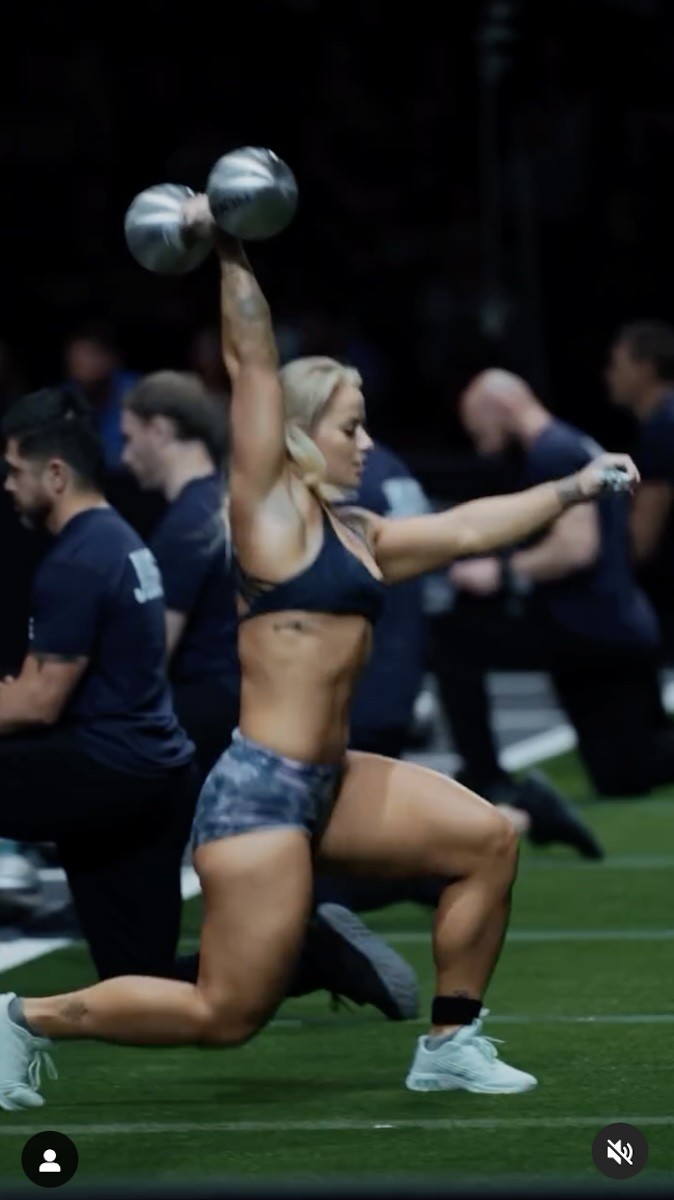 Dani Speegle does lunges during CrossFit games.