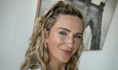 Tennis Star Victoria Azarenka in Two-Piece Workout Gear Says "Here I Am"