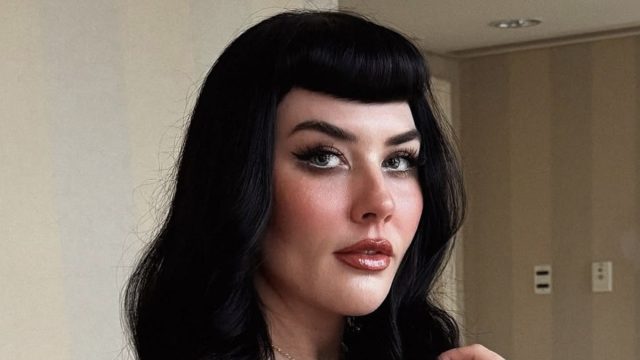 Rachel Aust in Stunning Workout Gear Shows Off "What I Ate This Day"