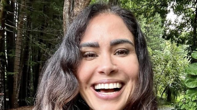 Kimberly Snyder in Two-Piece Workout Gear Shares "Guiding Mantra"