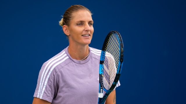 Tennis Player Karolina Pliskova in Two-Piece Workout Gear is "Back in the Gym"