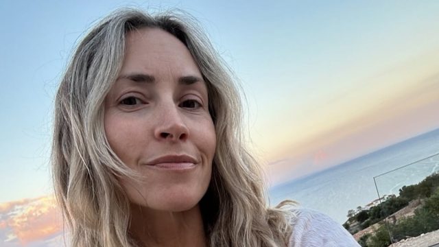 Yoga Influencer Cat Meffan Shows Off Amazing Body in "Full Body Reset"