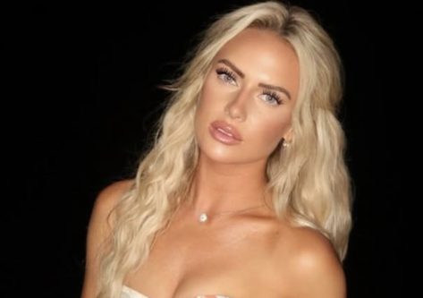 Softball Star Brylie St. Clair in Two-Piece Workout Gear is "Disconnected"