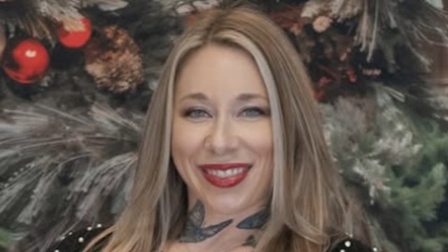 IFBB Pro Kristin Pope Shows Off Amazing Body: "You are the Director of Your Life"