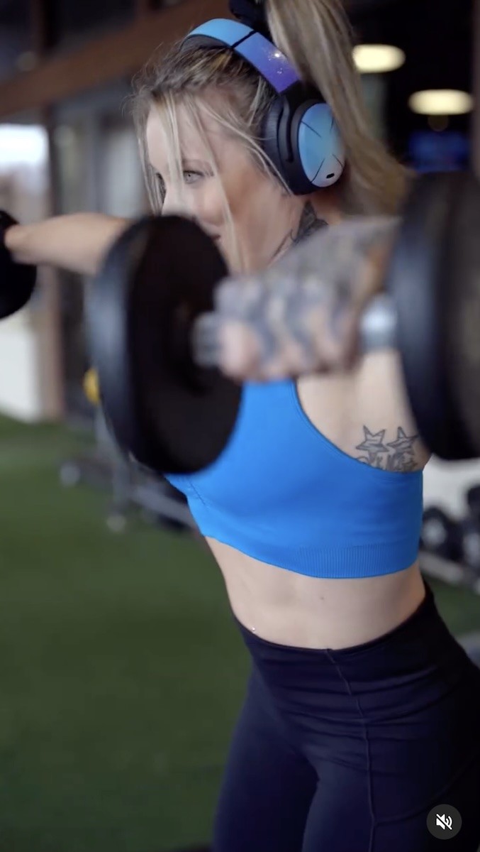 Kristin Pope crushing it in the gym.