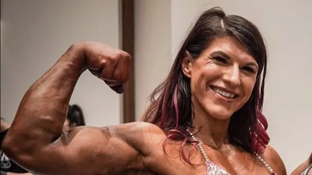 IFBB Pro Julia Danielle Whitesel Shows Off Amazing Body: "Finally Got to Play"