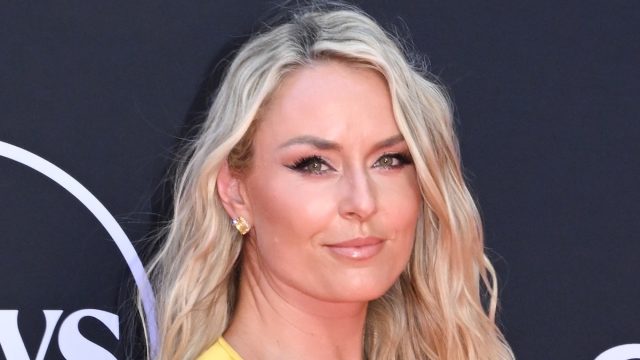 Lindsey Vonn Shows Off Amazing Body "Defrosting"
