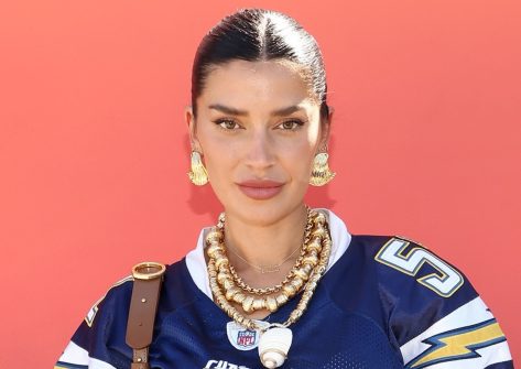 Nicole Williams English In Red Workout Gear Loves “Mountain Views”