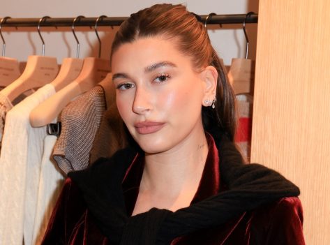 Hailey Bieber Shows Off Amazing Body: "Wake Up, it’s 2025!"