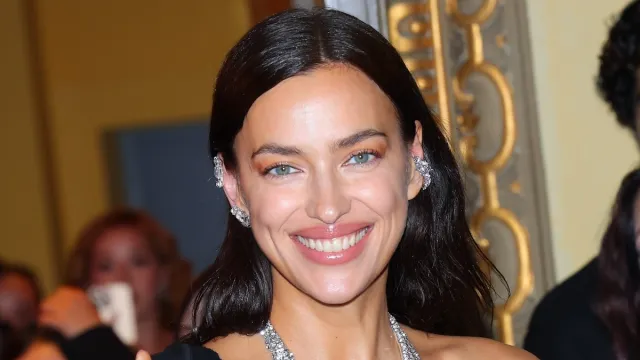 Irina Shayk Shows Off Stunning Swimwear. Here are Her Fitness Secrets.
